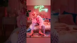 &ldquo;Hanging Out&rdquo; Retro themed Fashion Editorial Photoshoot
