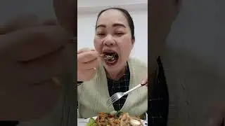 ข้าวขาหมูอิ่มอร่อยรสเด็ด #eating #yummy 