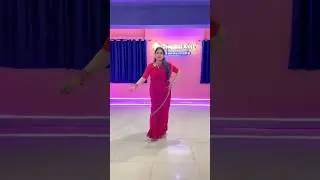Chammak Challo | Ra One | Dance Cover - Richa Jee #bollywood #dance #weddingdance #ladiesdance