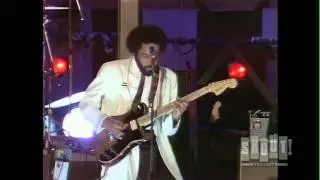The Bus Boys - Minimum Wage (Live On Fridays)