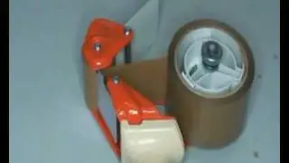 Use tape dispenser - Usare dispenser nastro adsivo