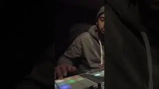 Adding drums with Maschine! #nativeinstruments #maschine #beatmaking