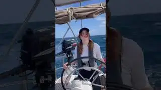 How high do you think these waves are? 🌊🙊 You can just turn on the autopilot&hellip; or you can take the