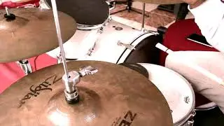 NOOB DRUMMER TRIES TO PLAY THE SCOTTS FROM TRAVIS