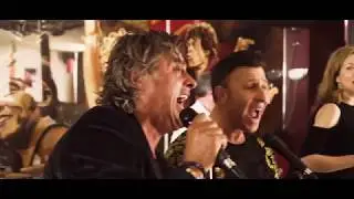Johan Heeren & Rob van Daal - Don't Look Back (Officiële videoclip)