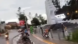 Gapura yang lagi viral jalan nya mantap 