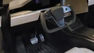 Tesla model X Plaid ma Homelink do otwierania bram i test ciężarka ok 500g