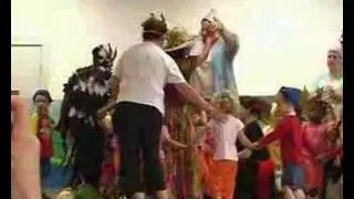 Spectacle Fin d'ann&eacute;e Cr&egrave;che Poulbots