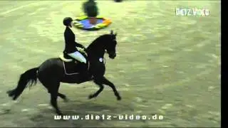 El Checco Celine Tillmann