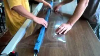 Dobrando PVC Cristal na Dobradeira de Acr&iacute;lico ACRYFLON