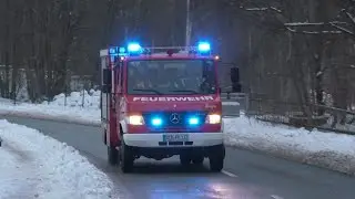 [&Ouml;lspur] MTW FF Sebnitz, TSF-W/Z, Fustw Polizei Sebnitz auf Einsatzfahrt 