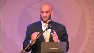 30 min Robert Spencer debate: Does Islam teach to fight because they are non-believers?