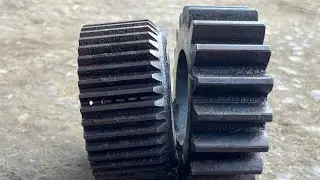 Master Mechanic Restores Heavy Duty Differential Gear Using Custom Sleeve