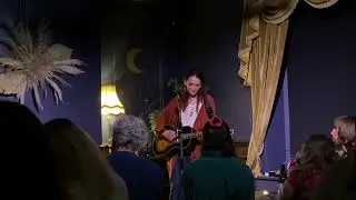 Singer-Songwriter from Italy Julia Traser Live at The Folklore Rooms Brighton.