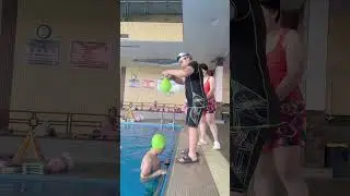 SO SATISFYING😍 Water balloon challenge in the pool (P9) #shorts #balloons  #satisfying #funny