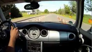 Amazing Mini Cooper Slalom Handling