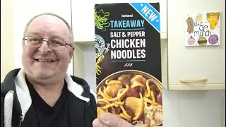 Iceland Takeaway Salt & Pepper Chicken Noodles ~ Noodle Tuesday ~ Food Review 