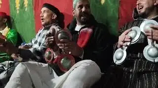 معلم بن عاشير بوشبشوب - ݣناوة ليلة - ( بنات عتاب ) 💛💛💜💜🖤🖤maalem benachir bou chebchoub -Gnawa lila -