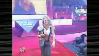 Trish Stratus 