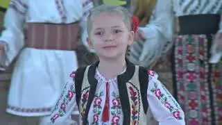 Eva Butacu   Sunt o fata frumusica