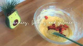 🐰 Easy Easter crafts and dessert | felt bunnies, strawberry muffins, writing session | silent vlog