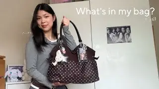 What’s in my bag? ⊹ ࣪ ˖ ໒꒱ | Mori badblue bag ,my essentials, keyrings 