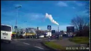 Unfall in Lage (Lippe) - Kreisverkehr beim Marktkauf