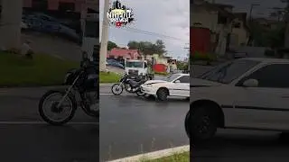 COMO DEIXAR A MOTO EM P&Eacute; NA FRENTE DO CARRO #shorts