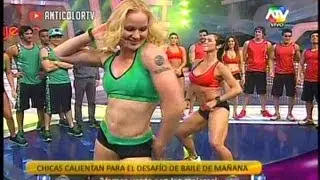COMBATE Valentina baila mejor que Paloma [Valentina y Paloma bailan para el Jefe] 15/08/13