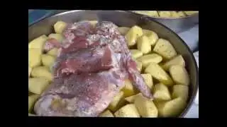 ΧΩΡΙΑΤΙΚΟΣ ΦΟΥΡΝΟΣ..!!!ΠΡΩΤΗΣΙΟ ΚΑΤΣΙΚΙ ΜΕ ΠΑΤΑΤΕΣ.!!!