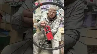 大分前に入荷して、紹介していなかったFULCRAM SPEED 25です！店頭在庫は完売しております。