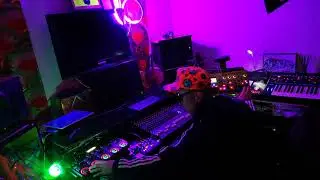 DJ eckoz