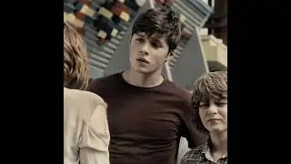 him with this song is just so amazing // zach mitchell // jurassic world 2015 // nick robinson