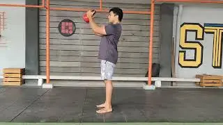 Front raises - bent arm - Kettlebell