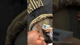 Touching kaaba tawaf kaaba safa marwa umrah mecca live madina makkah live #makka #performumrah naat