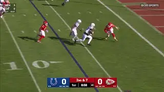 Laiatu Latu picks off Patrick Mahomes leading to a Michael Pittman touchdown