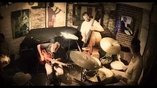Tony Davis Trio - Satellite (John Coltrane)