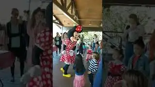 houston-mascot-party-character-mouse-minnie-cane-island-birthday-celebration-hot-dog-dance-group