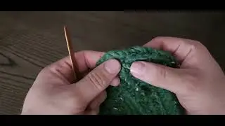 Lefthanded Rosebud Selvedge for Nalbinding