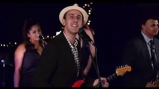 Wedding Band Melbourne. Dan covering: Kiss.