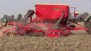 Borgeby field days 2019 ( Farming tractors at work )