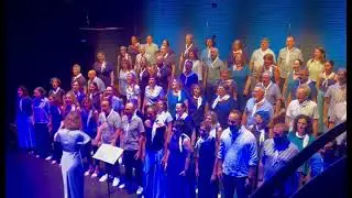 Com plora el mar, de Joan Dausà, versió del Cor Vivace composada per la seva directora, Joana Campo