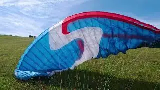 Paragliding-Tak jsem to poslal do kukuřice.