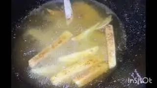 street style Aloo Ki chips bnane ka tarika #cokingwithlaiba786#viral#youtubevideo
