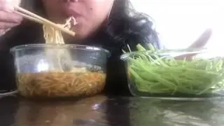 Ramen Mukbang! {Kim Thai inspired Ramen w/shredded Water Spinach}