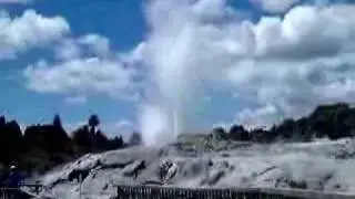 Pohutu geysers
