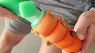 Pippi Likes REVIEW: Frienhund Bacon-Flavored Chew Toy. Dog Indestructible?