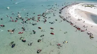 Crazy! Riding with 500 Jet Skis (JetSki Invasion)
