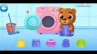 mishka arranges clothes by color / мішка складивает адежду по цветам