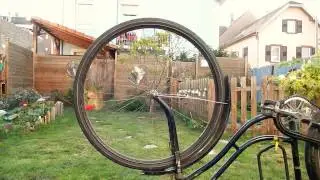Hypnotic endless bicycle wheel